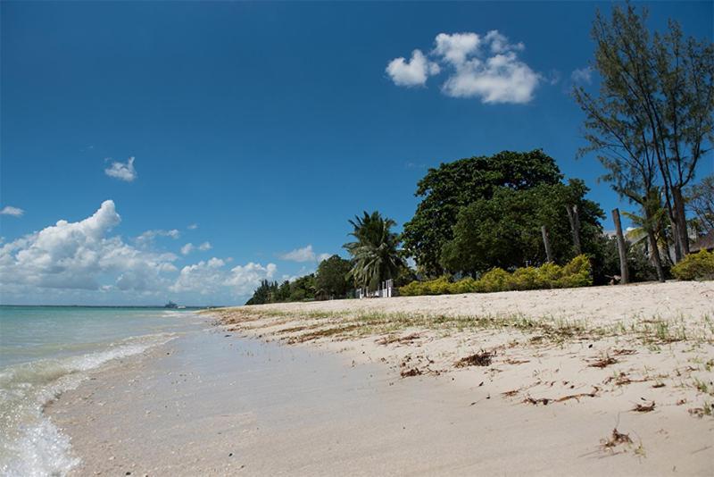 Stella Marris Beachfront Villa Pointe aux Sable Exterior photo